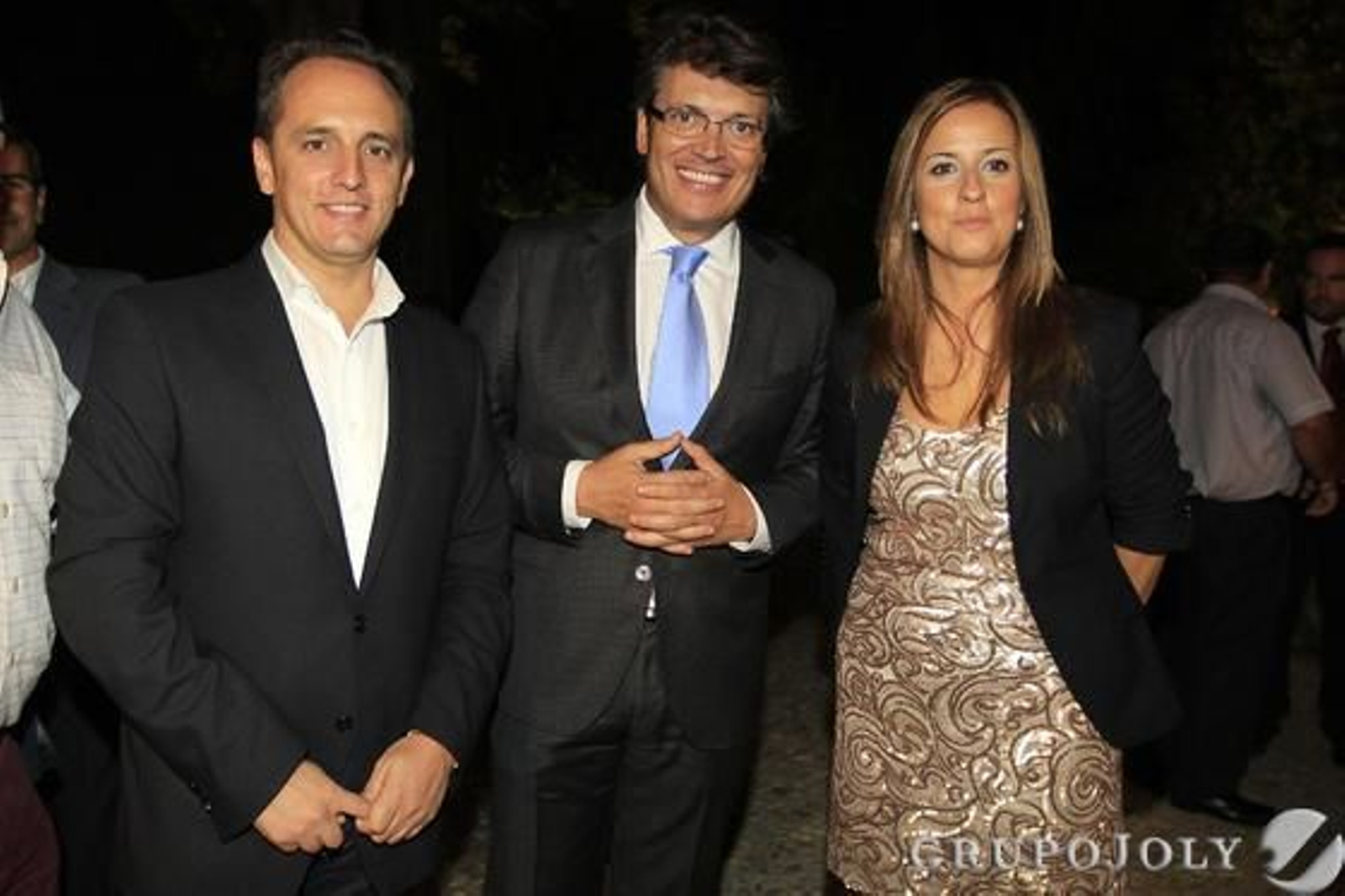 El alcalde de Monachil, Félix Rodríguez, con el portavoz de la Diputación Provincial, José Torrente,y la concejal Cristina Marín.

Foto: Pepe Villoslada-Lucia Rivas