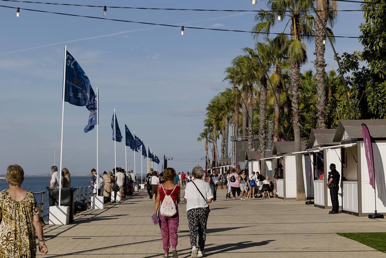 Imágenes de la apertura del Race Village de la Globe 40 en Cádiz