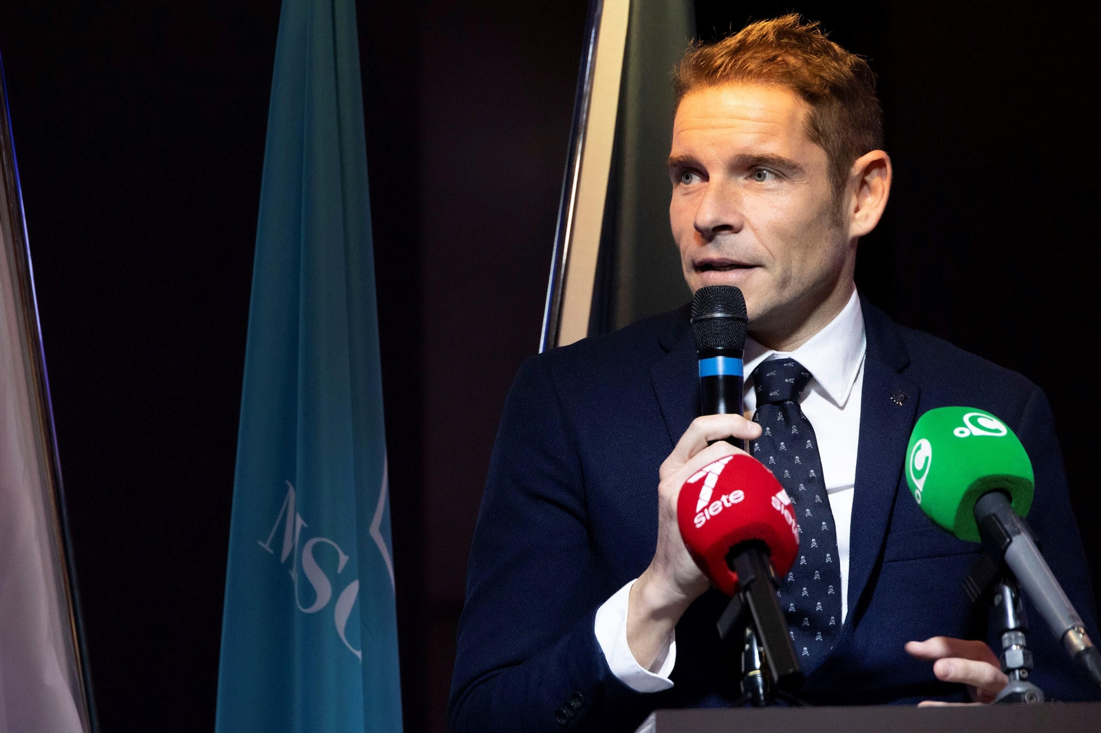 Imágenes de la visita del crucero MSC Euribia al puerto de Cádiz