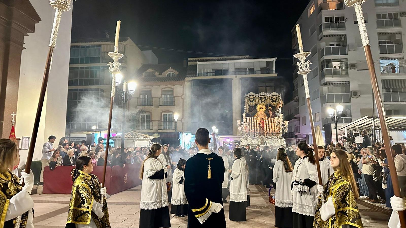 El trono de María Santísima del Amor y Soledad.