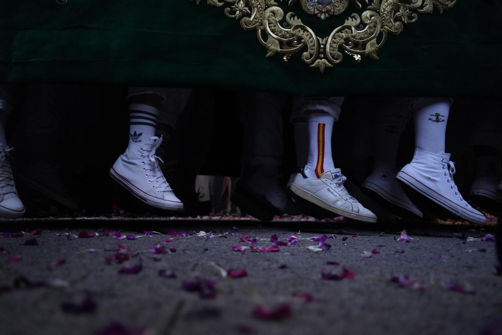 Imágenes de la procesión extraordinaria de la Virgen de la Esperanza por las calles de Huelva