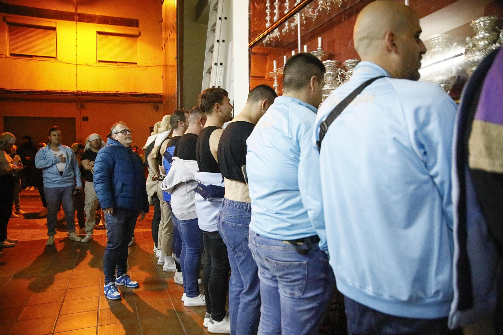 Ensayo de la hermandad de los Ángeles de la ciudad de Almería, en imágenes