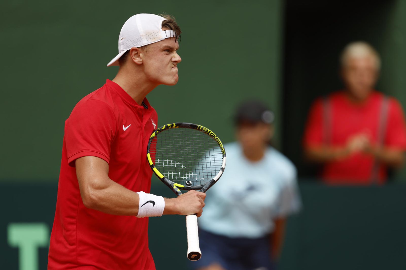 Un Pedro Martínez impecable iguala la eliminatoria de Copa Davis en Marbella (6-1, 4-6 y 7-6)