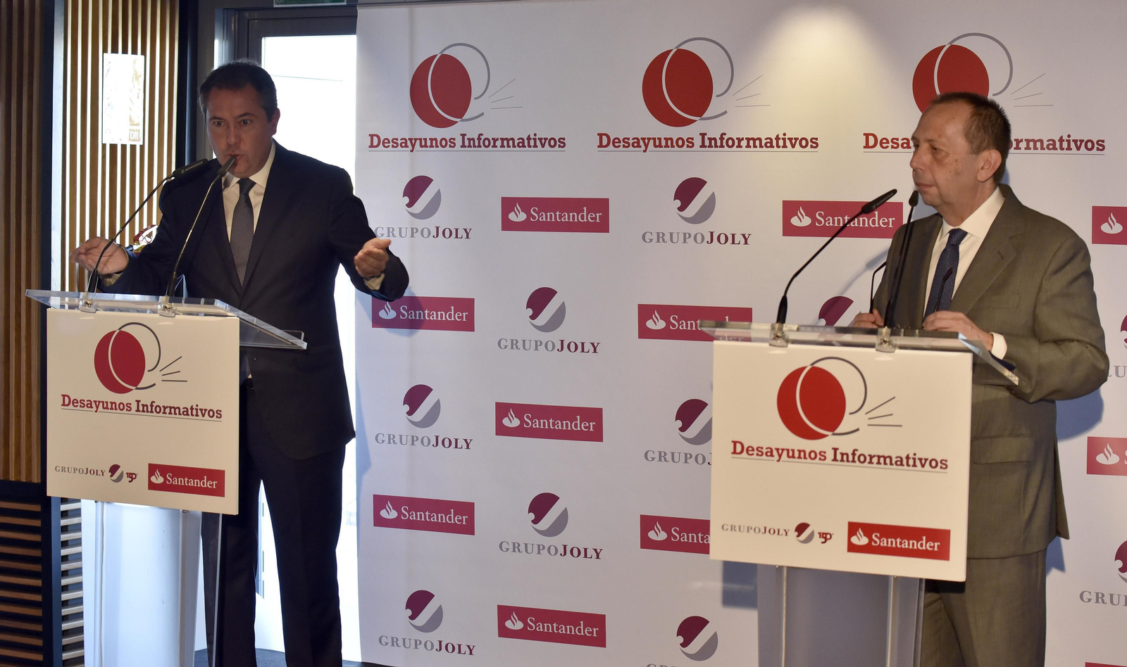 El Desayuno Informativo del Grupo Joly con Juan Espadas, en imágenes