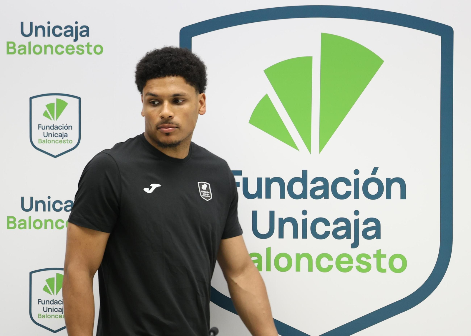 La presentación de Castañeda con el Unicaja, en fotos