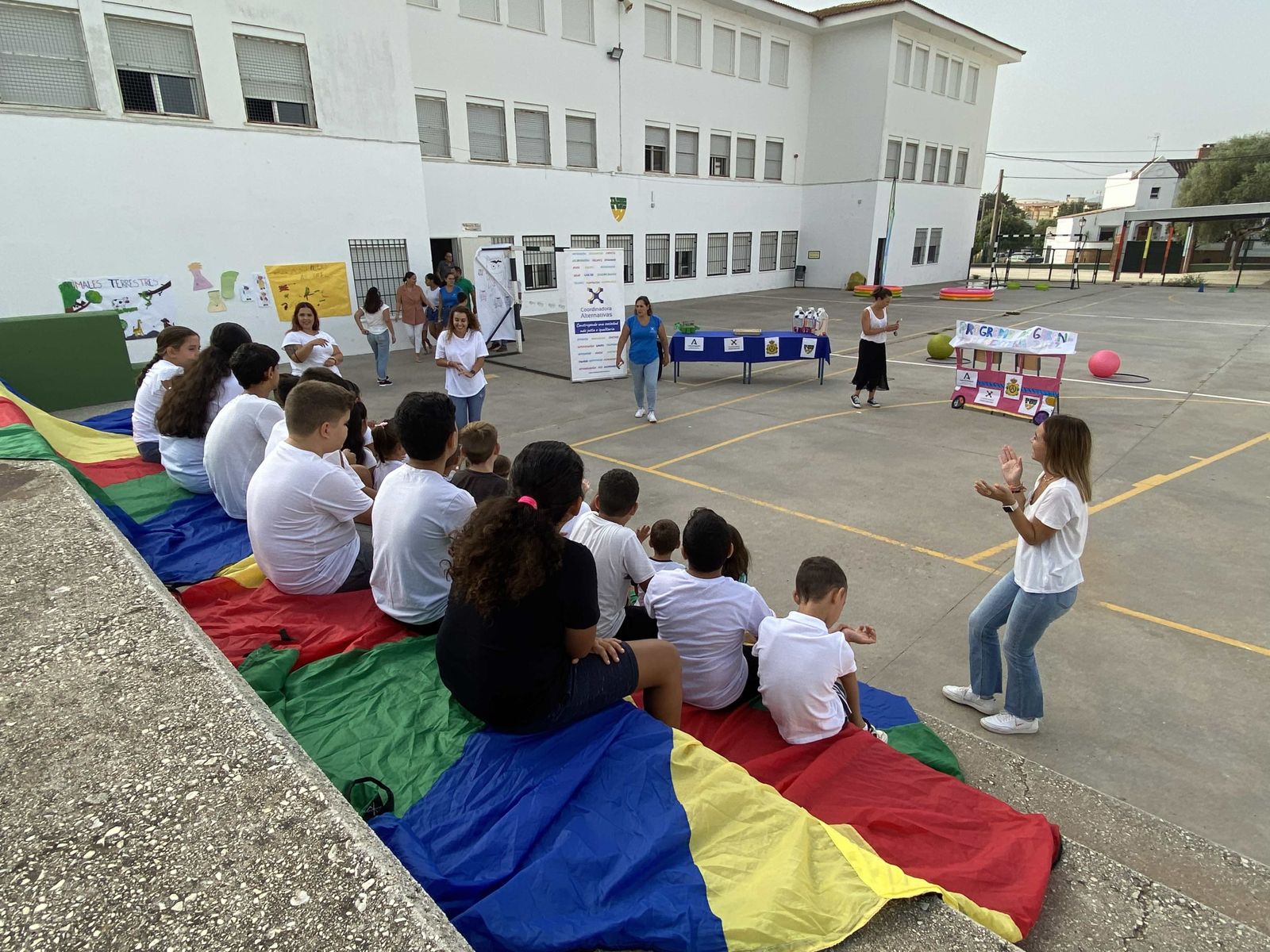 El acto de clausura del campamento de verano de Alternativas.