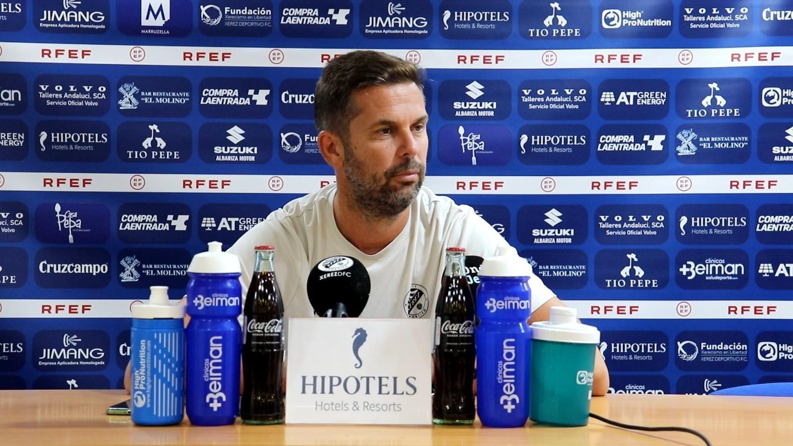 El técnico azulino segura que la eliminatoria será complicada y destaca el nivel del rival.