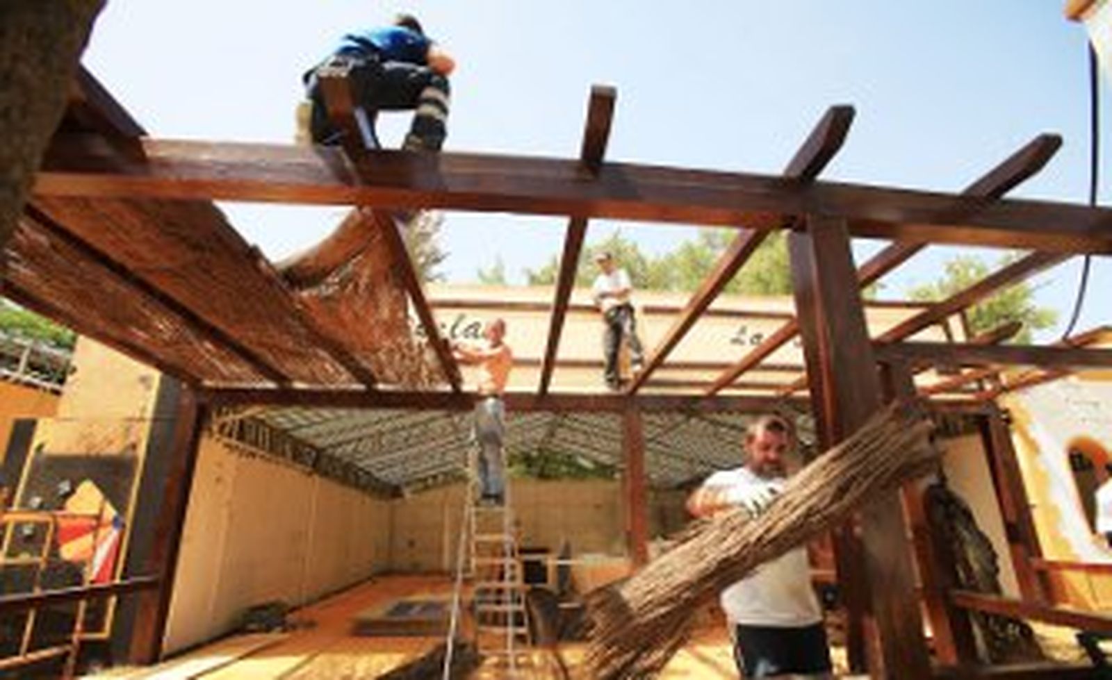 El paro baja en mayo en 83 personas