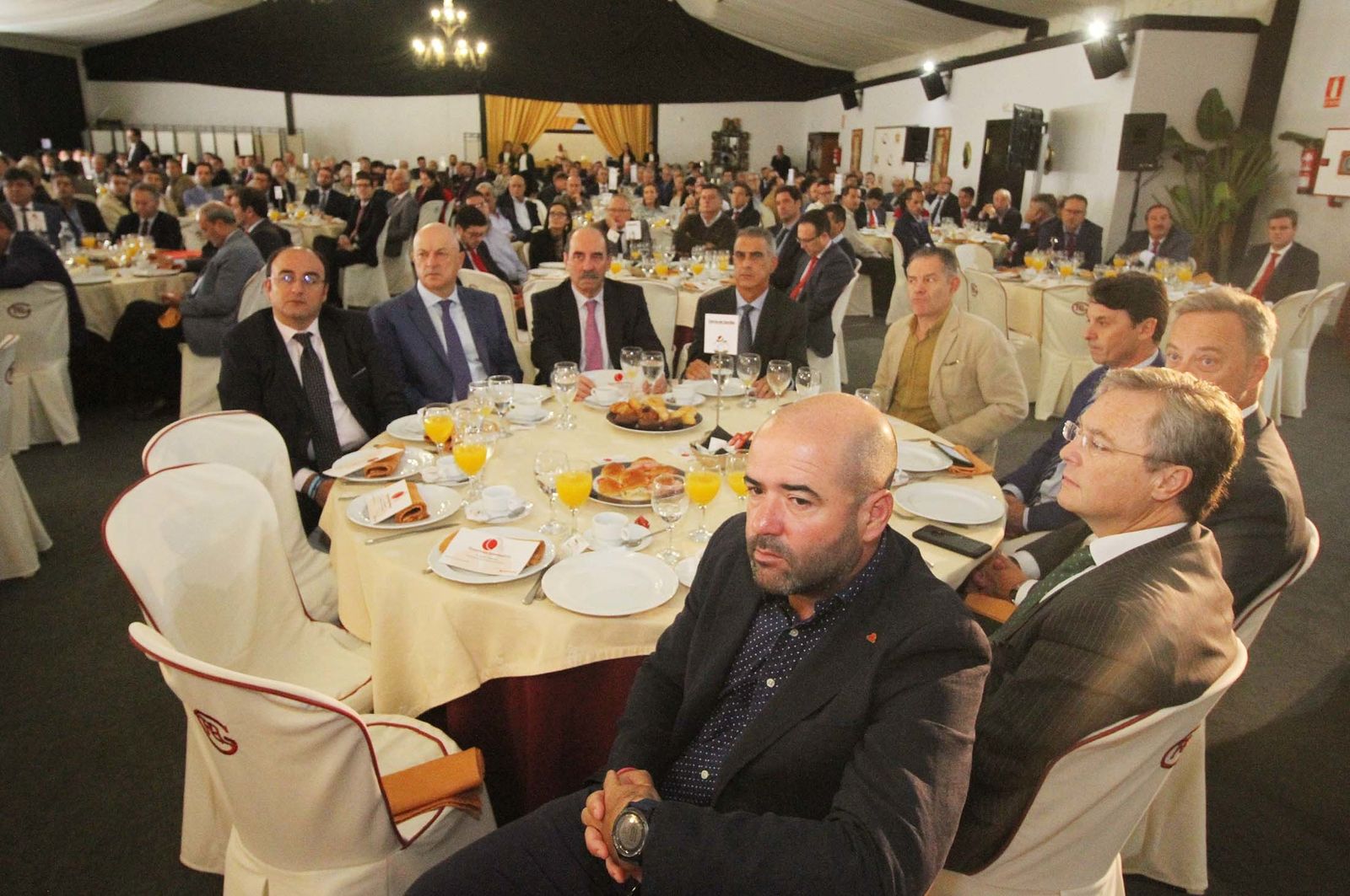 Imágenes del Desayuno Informativo del Grupo Joly con Javier Targhetta