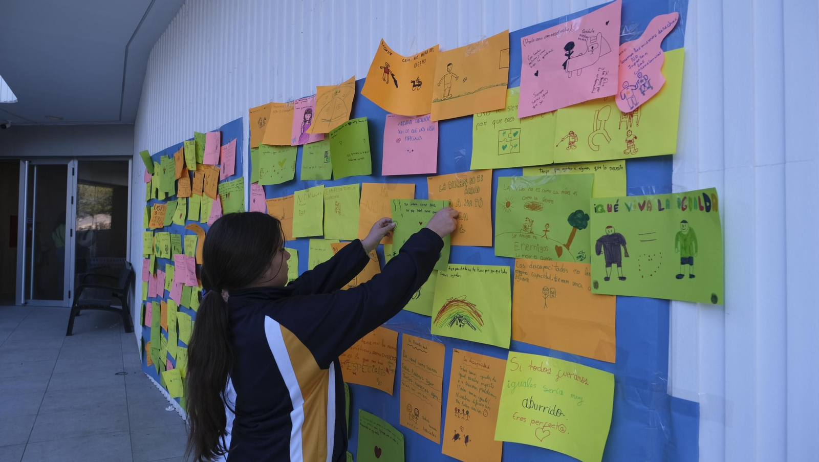 Imágenes de la Jornada de Puertas Abiertas de Asociaciones en el Espacio Alma