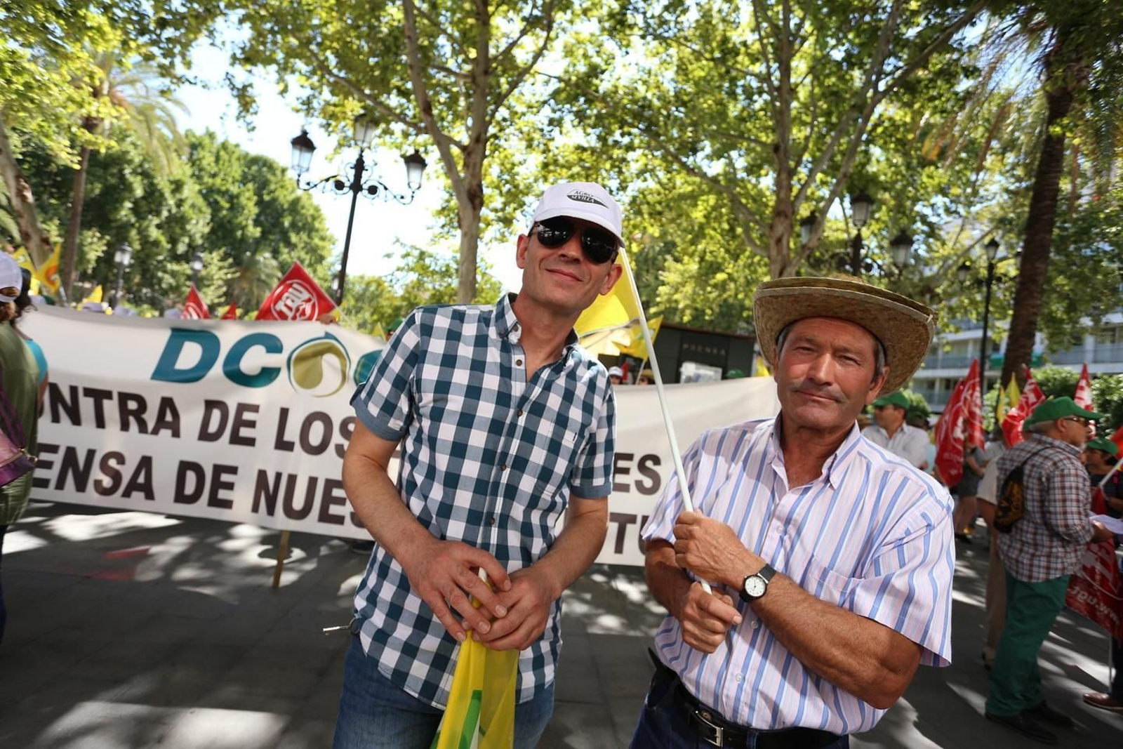 Manifestación en Sevilla en defensa de la aceituna negra