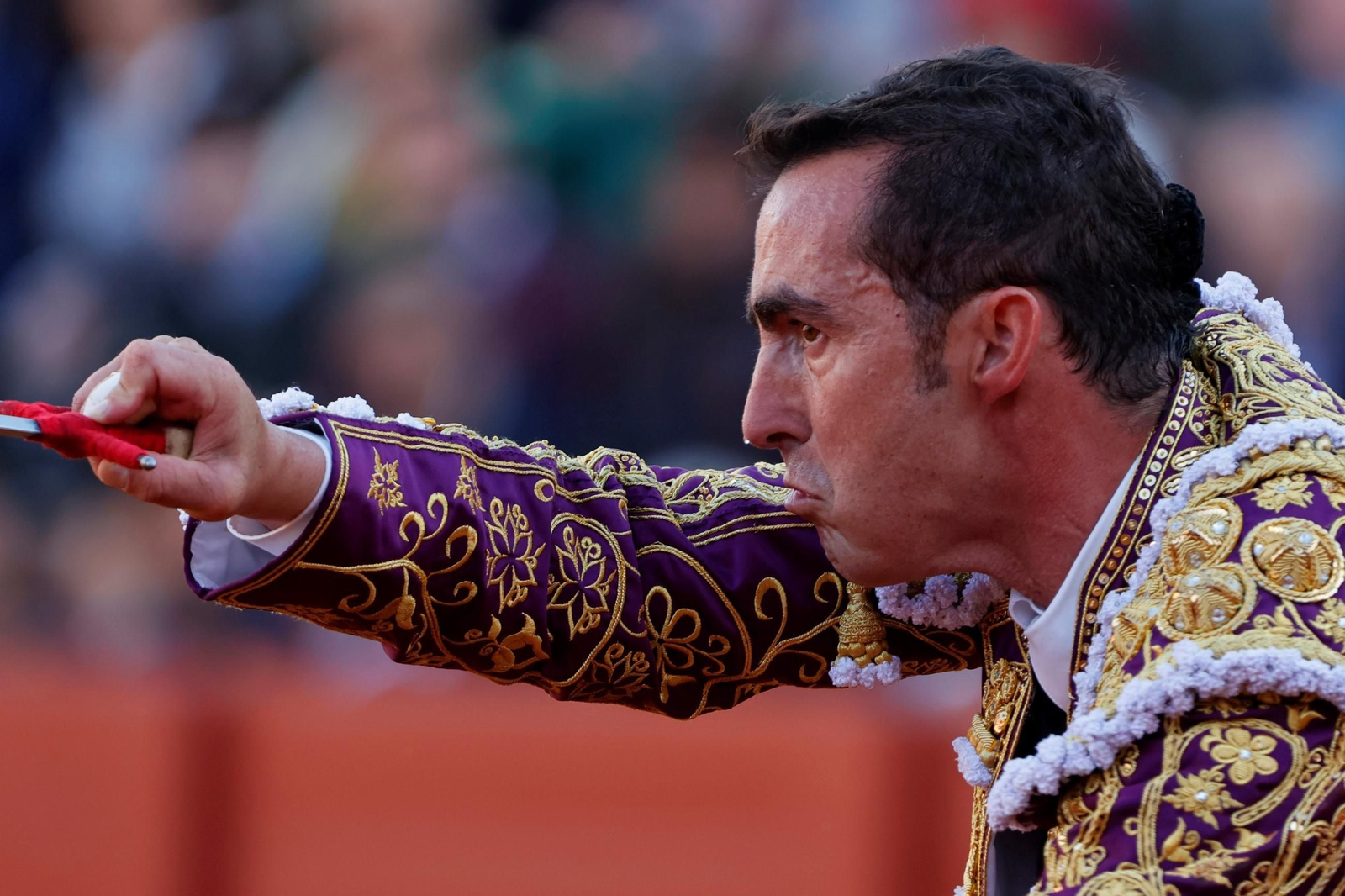 Las fotos de la corrida de David Galván, El Fandi y Ginés Marín en la Maestranza