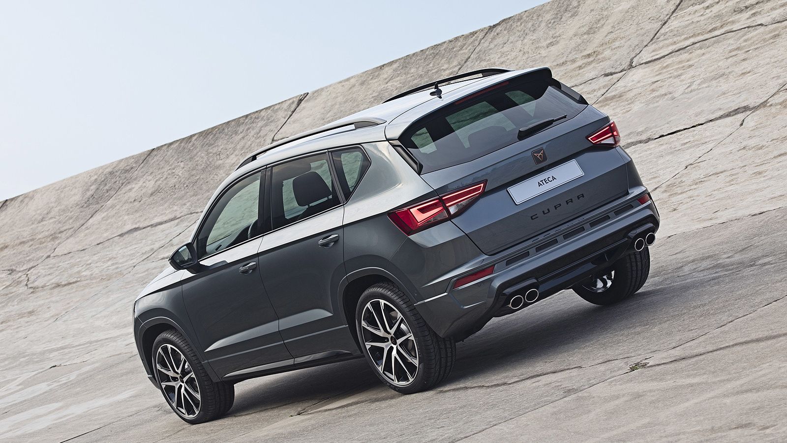 Este nuevo Cupra Ateca parte de un precio que ronda los 45.000 euros.