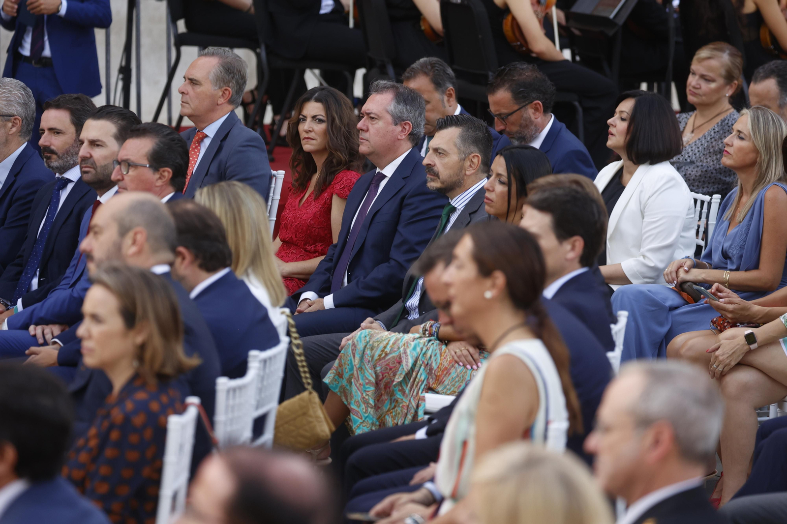 La toma de posesión de Juanma Moreno en imágenes