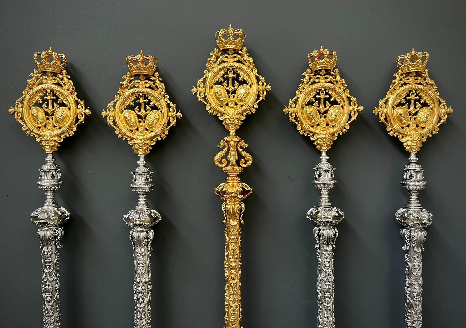 El nuevo juego de varas de la presidencia del palio de la Esperanza de Triana