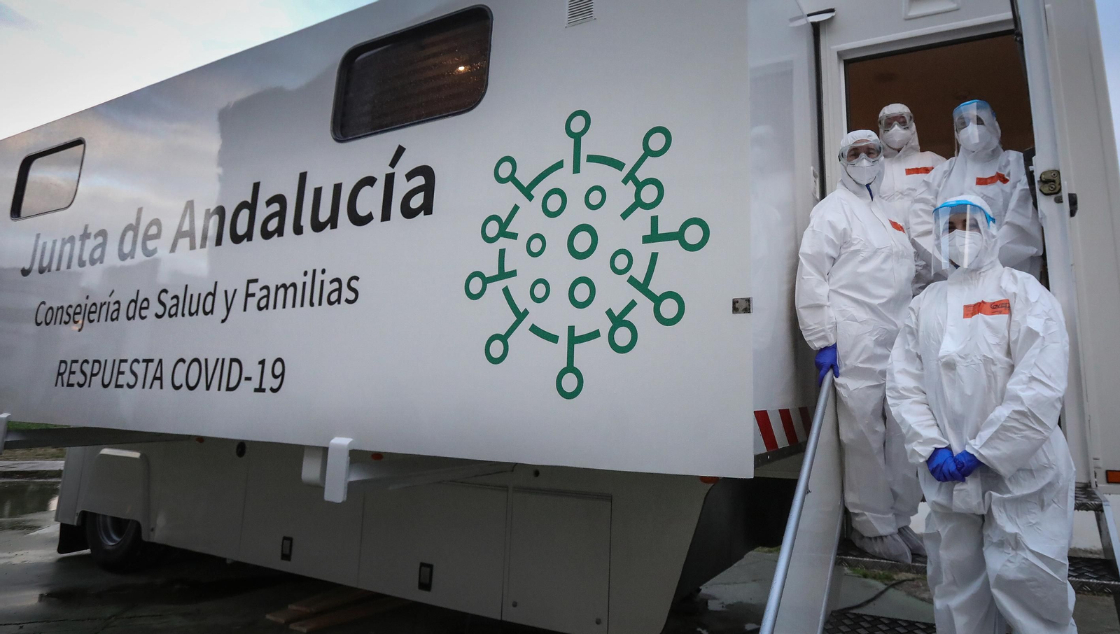 El 'Covid-Bus' de la Junta para el cribado masivo comienza en Jerez