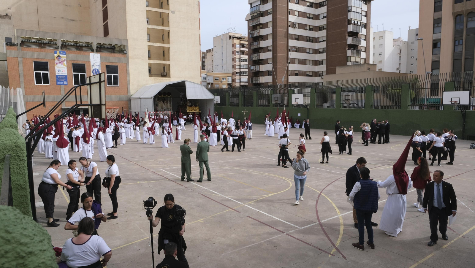 La procesión de Coronación en Almería, en imágenes