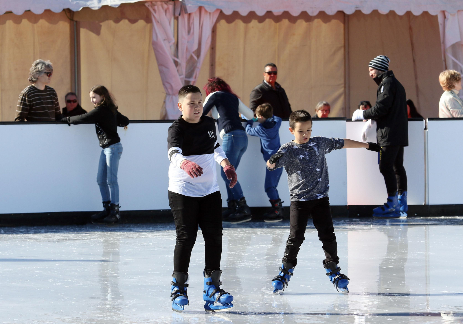 El Parque Navideño de la Estación abre este viernes con una pista de hielo como gran protagonista
