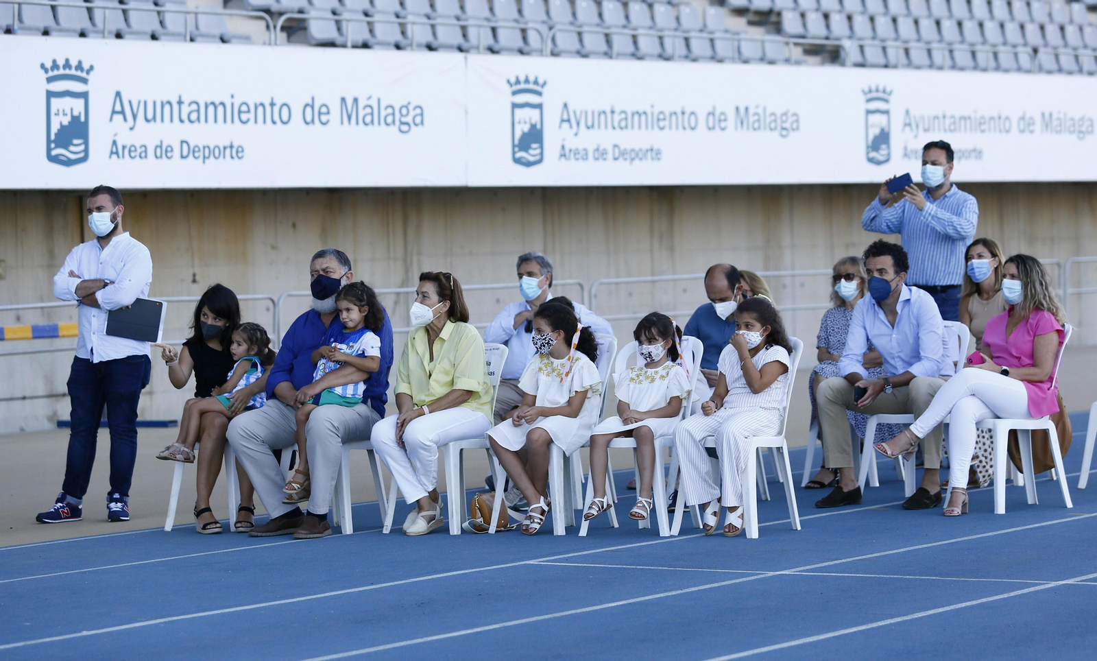Fotos: El homenaje a Borja Vivas en el Ciudad de Málaga