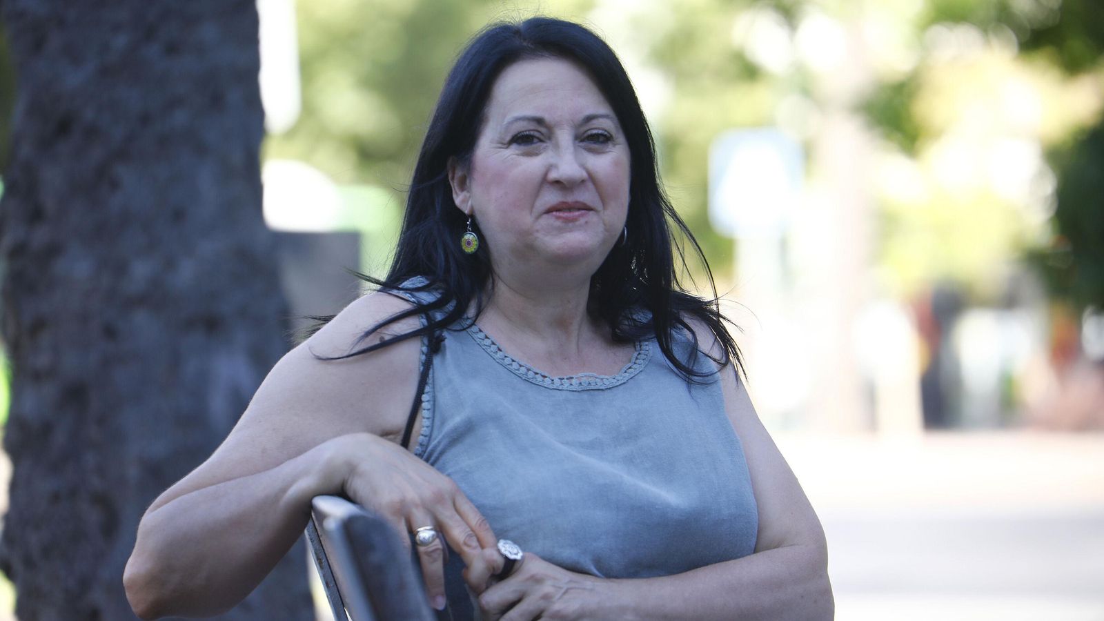 Mariló Damián posa en un parque del Distrito Sur.