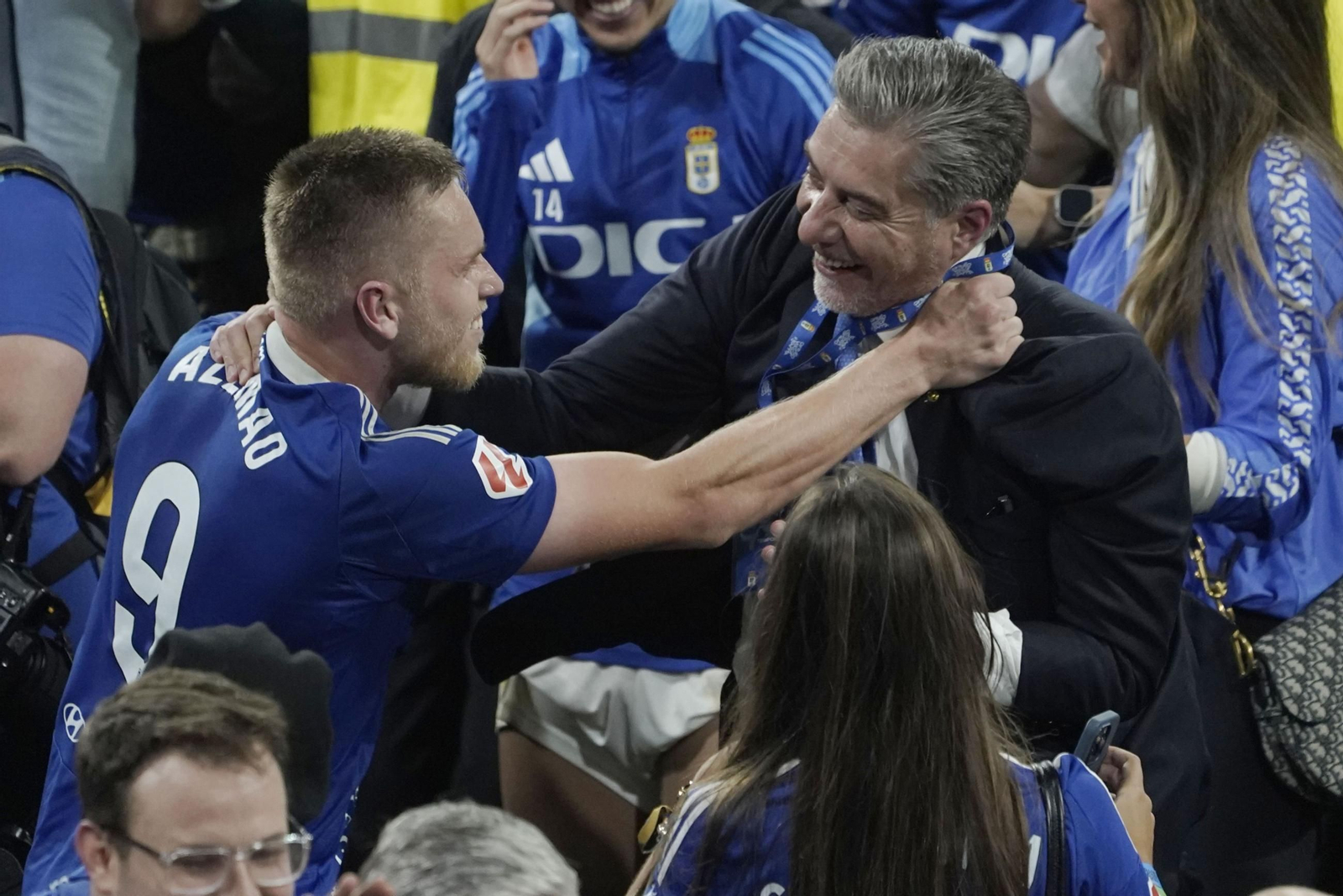 Las fotos del ascenso del Oviedo ante el Mirandés