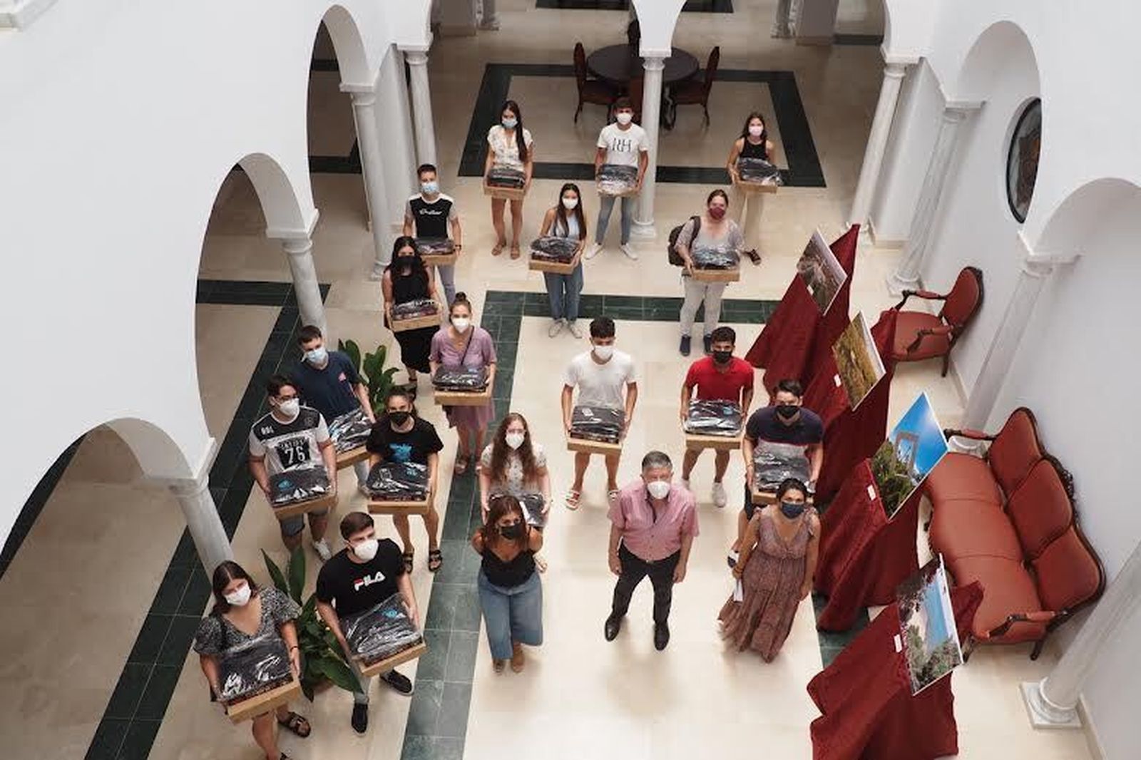 Jóvenes beneficiarios del programa ‘Palos Ciudad Digital’