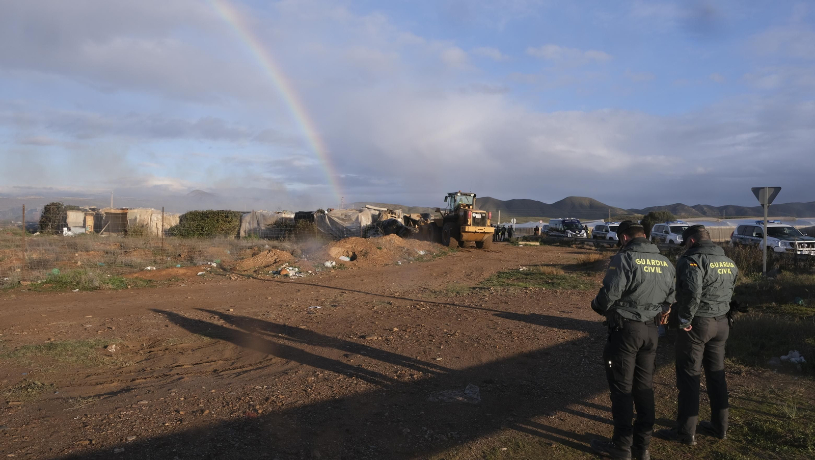 Imágenes del desalojo del asentamiento chabolista 'El Walili', en Níjar