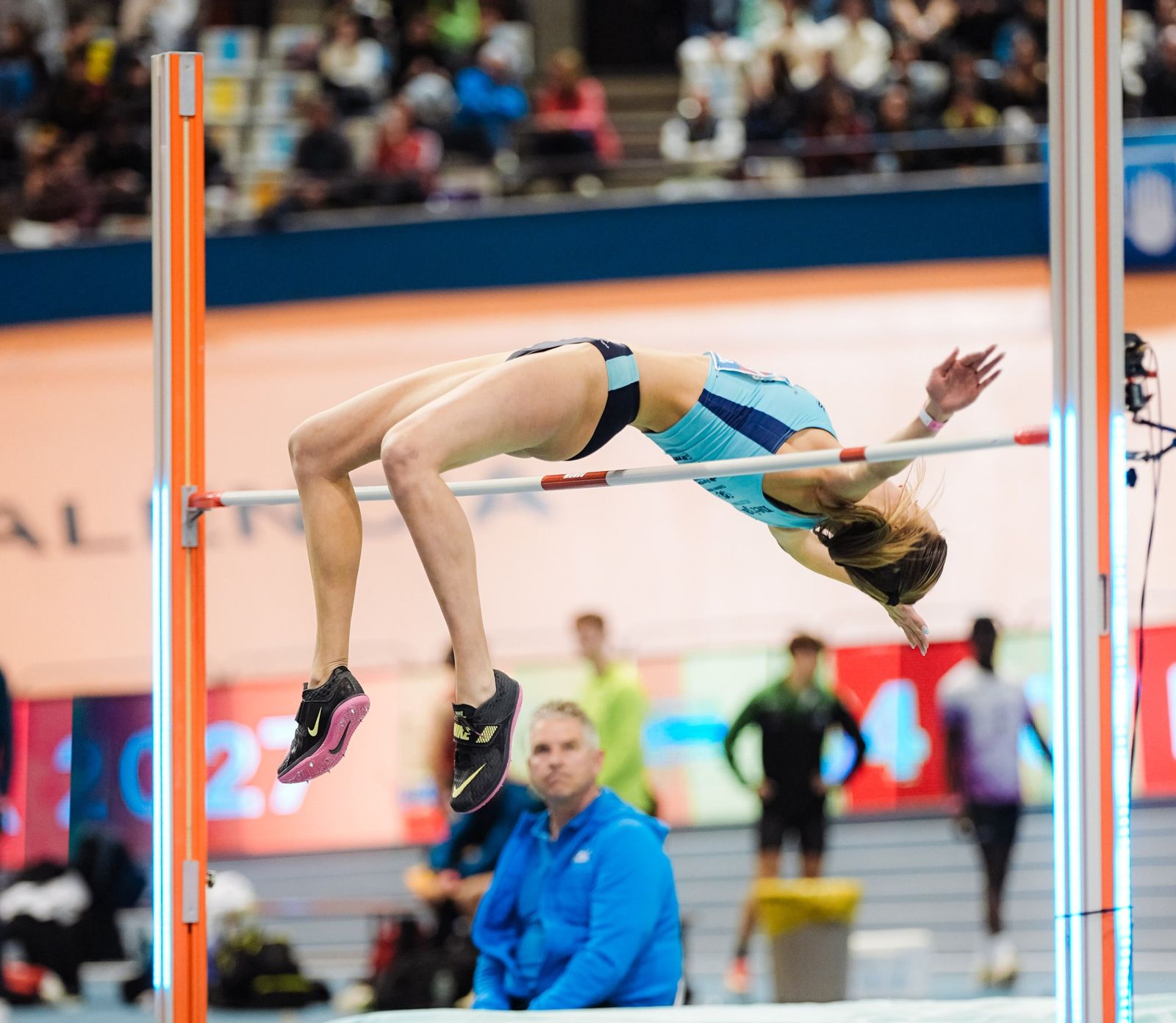 Una Stancev, en uno de sus saltos en Valencia