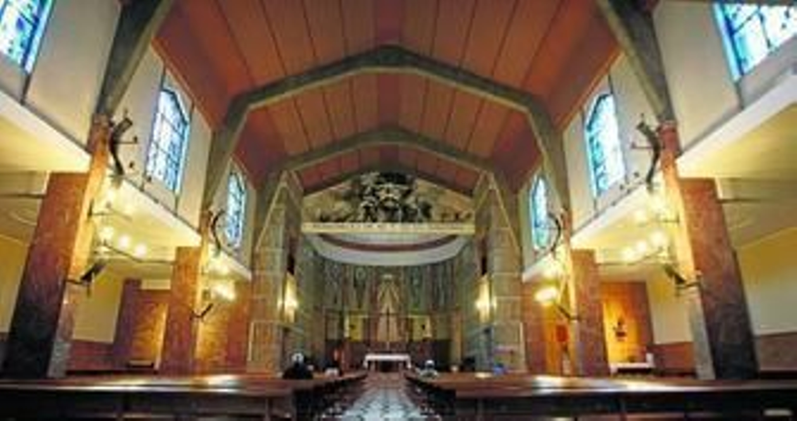 En San Severiano se han descubierto elementos nuevos que estaban tapados por el techo de escayola.