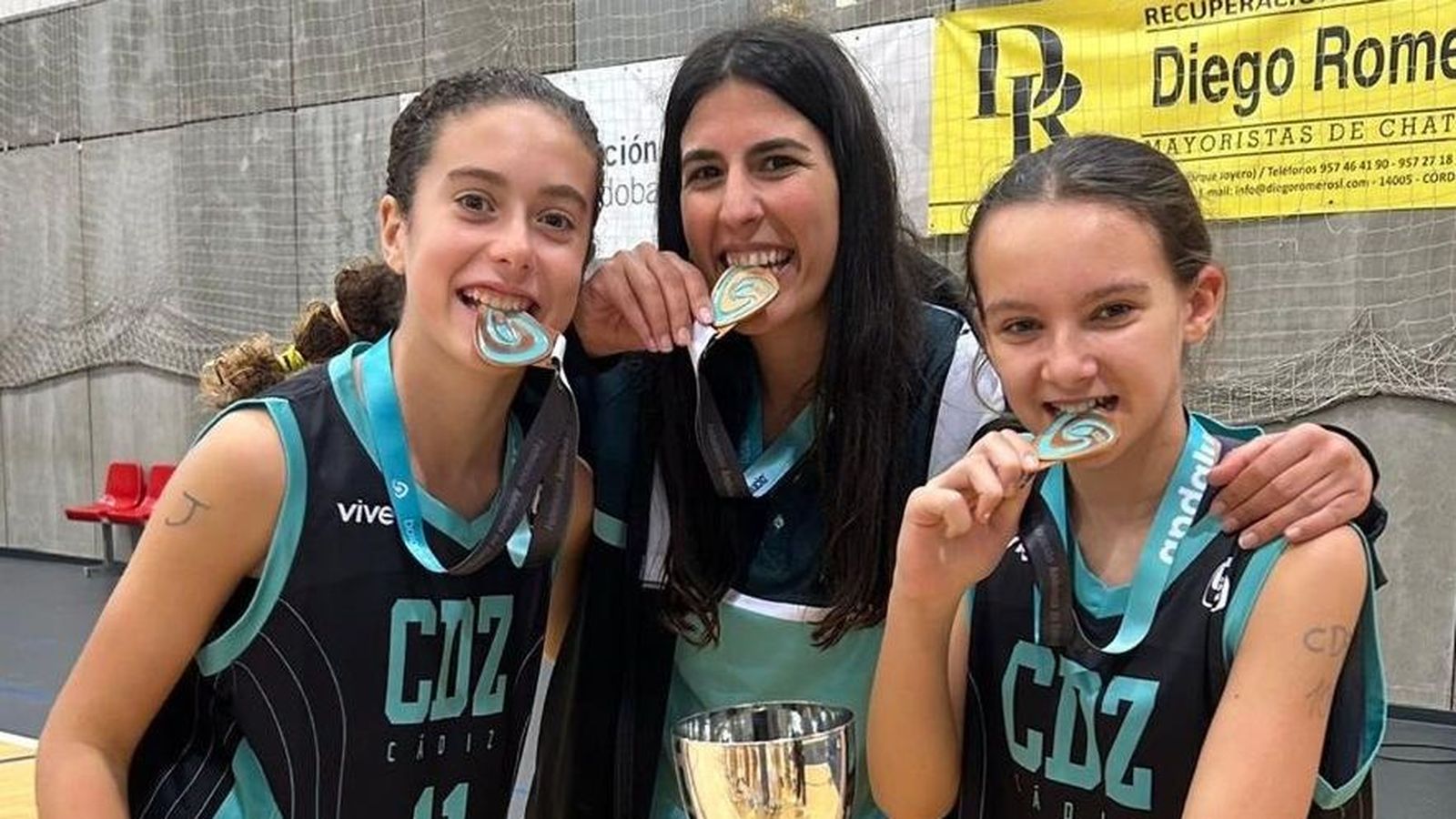 Adriana Trujillo,  Zara Andrades y Elena Turanzas, bronce en el Campeonato de Andalucía