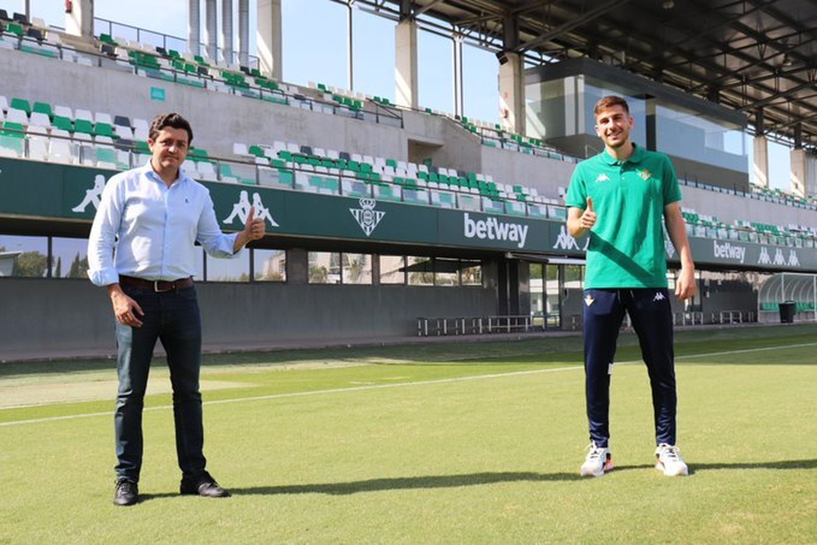 Fran Delgado posa junto a Miguel Calzado.