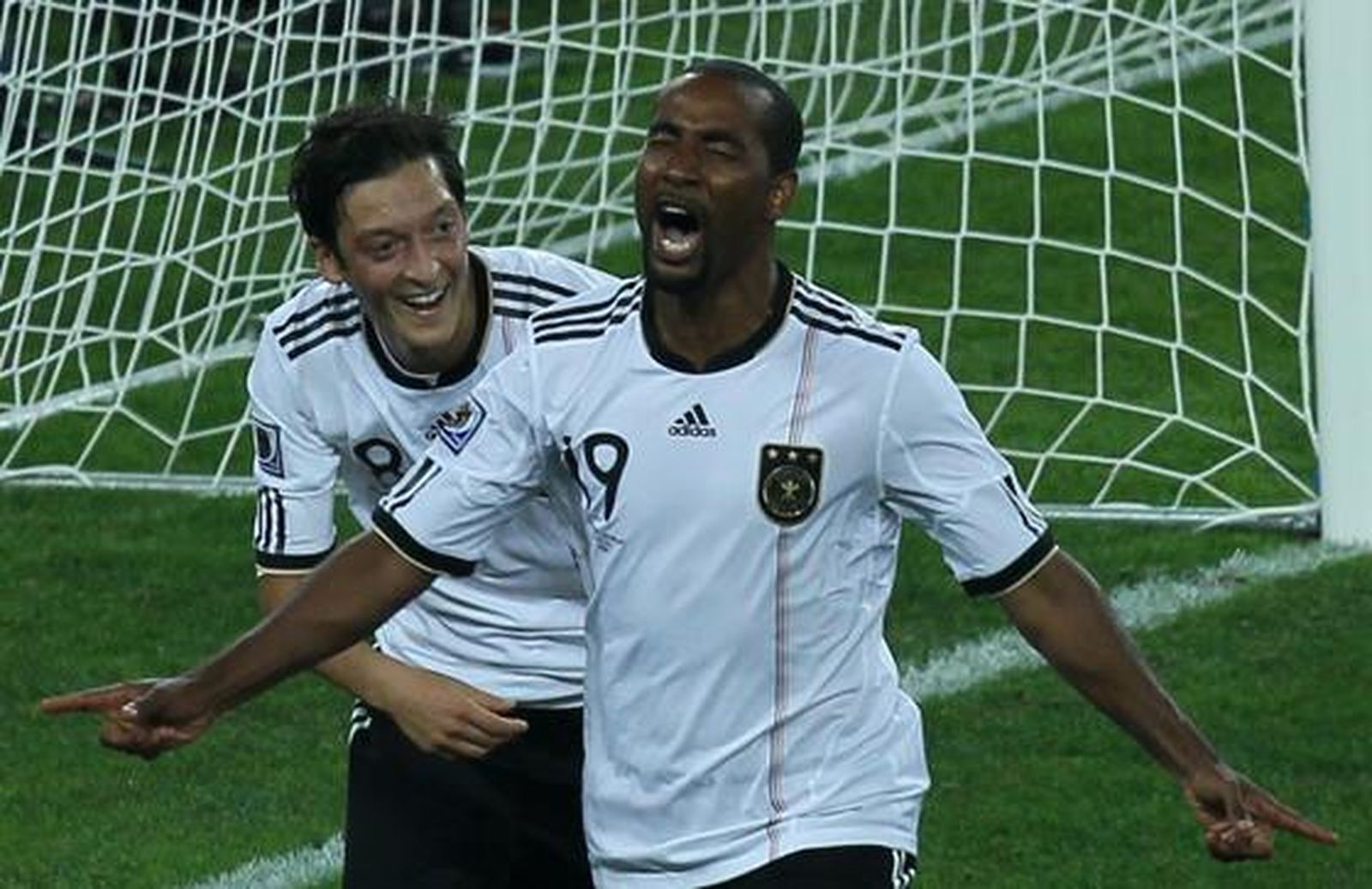 Alemania golea en su debut ante Australia en el Grupo D. / AFP