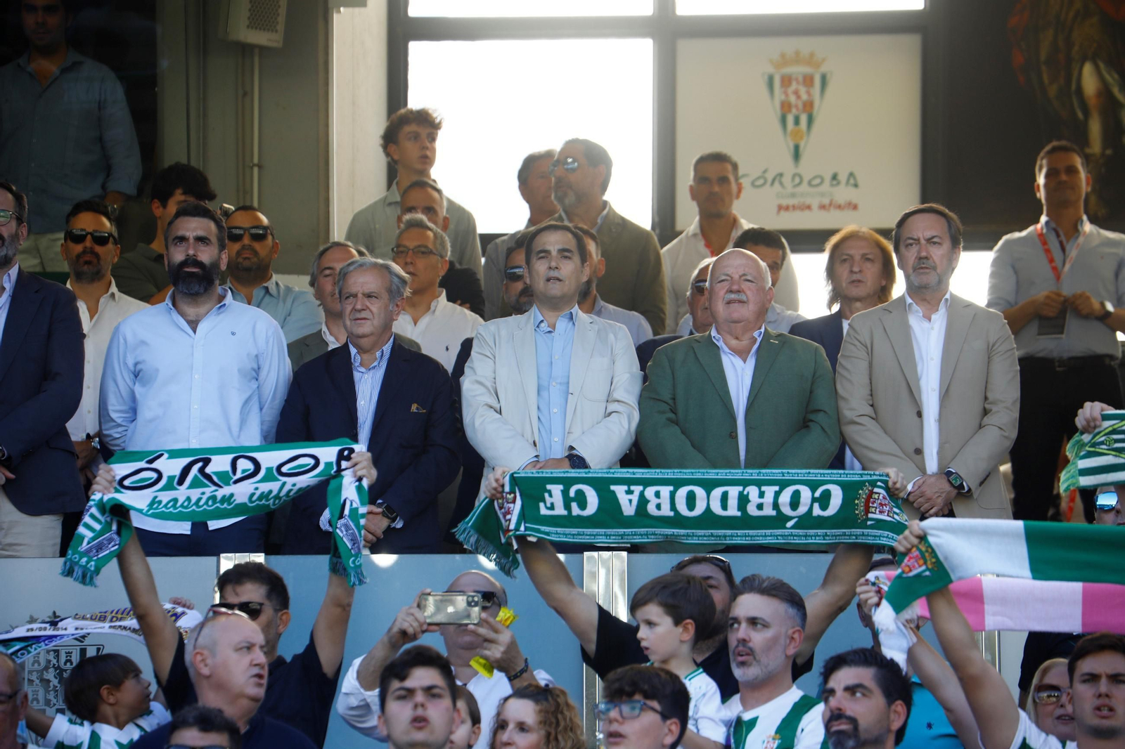 Las mejores fotos del ambiente en El Arcángel para el Córdoba CF - Racing de Ferrol