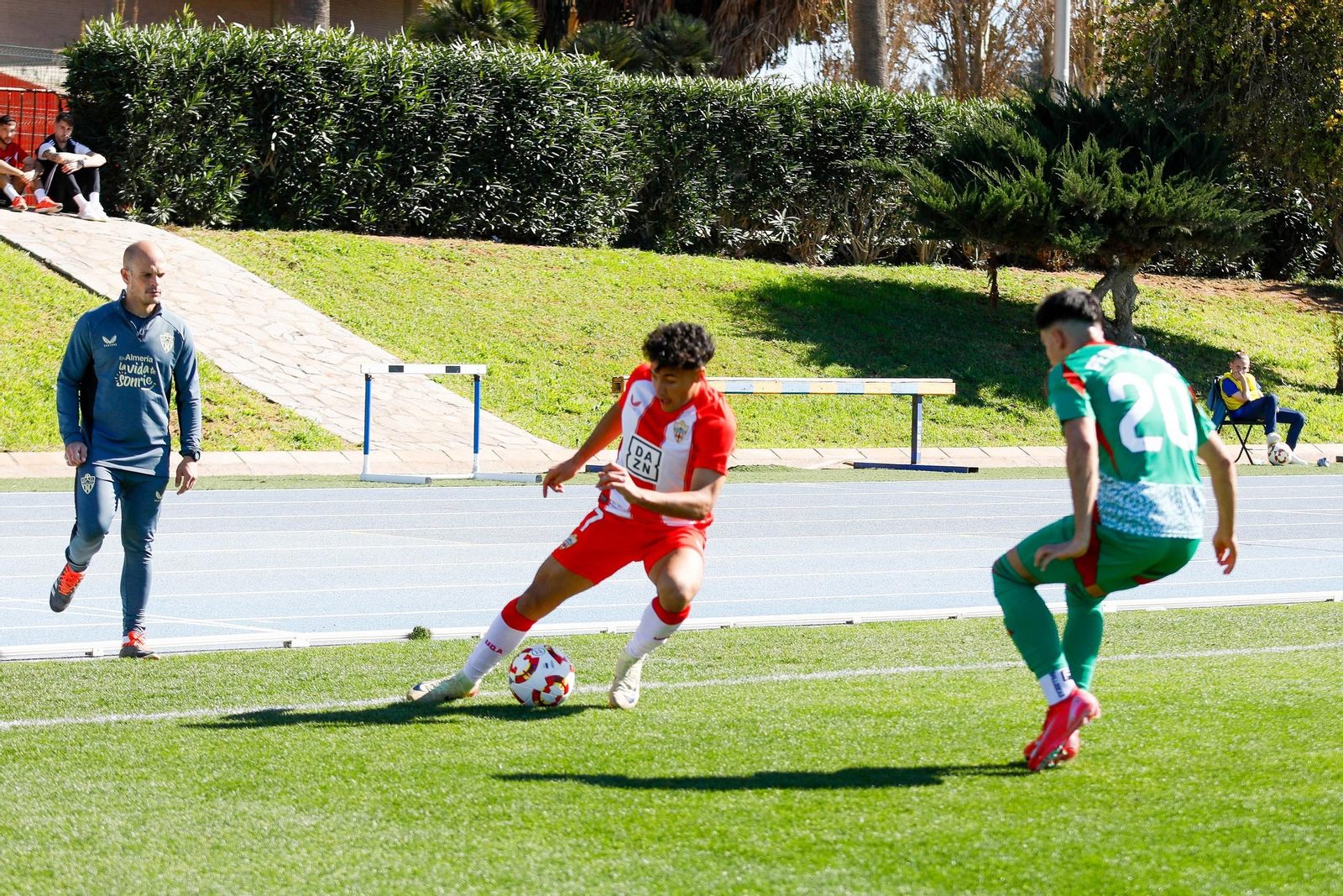 Las imágenes de Segunda RFEF entre Almeria B y recreativo de Granada