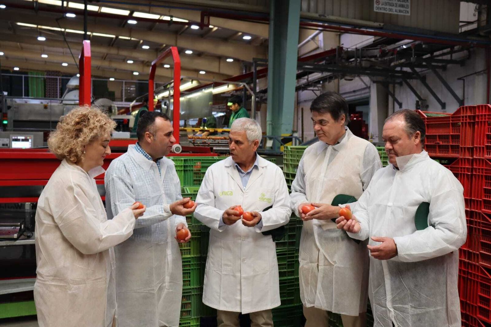 Imagen de la visita del PP de Granada a las instalaciones de la cooperativa El Grupo SCA