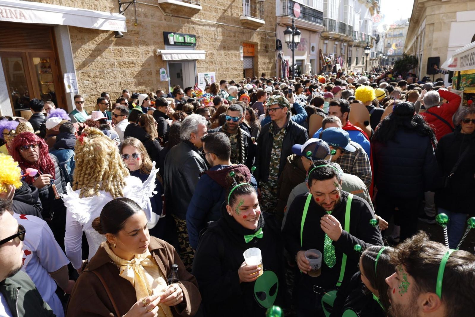Las mejores imágenes del primer Sábado de Carnaval en Cádiz 2026