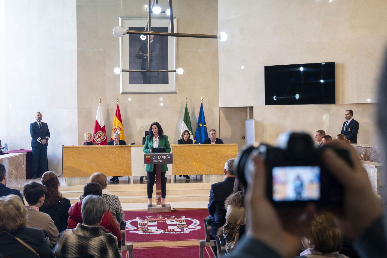 La galería del Escudo de Oro de la Ciudad de Almería a Juan Rigaud