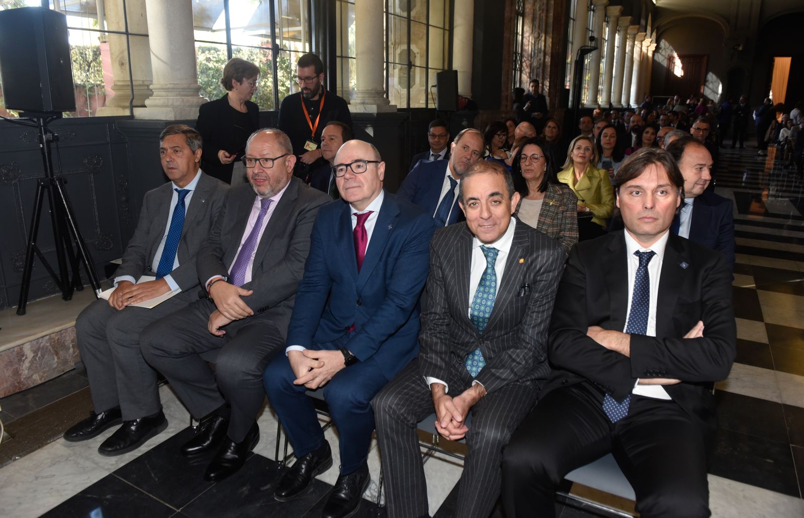 El rector de la Universidad de Almería, José Joaquín Céspedes, ha tomado posesión de su cargo