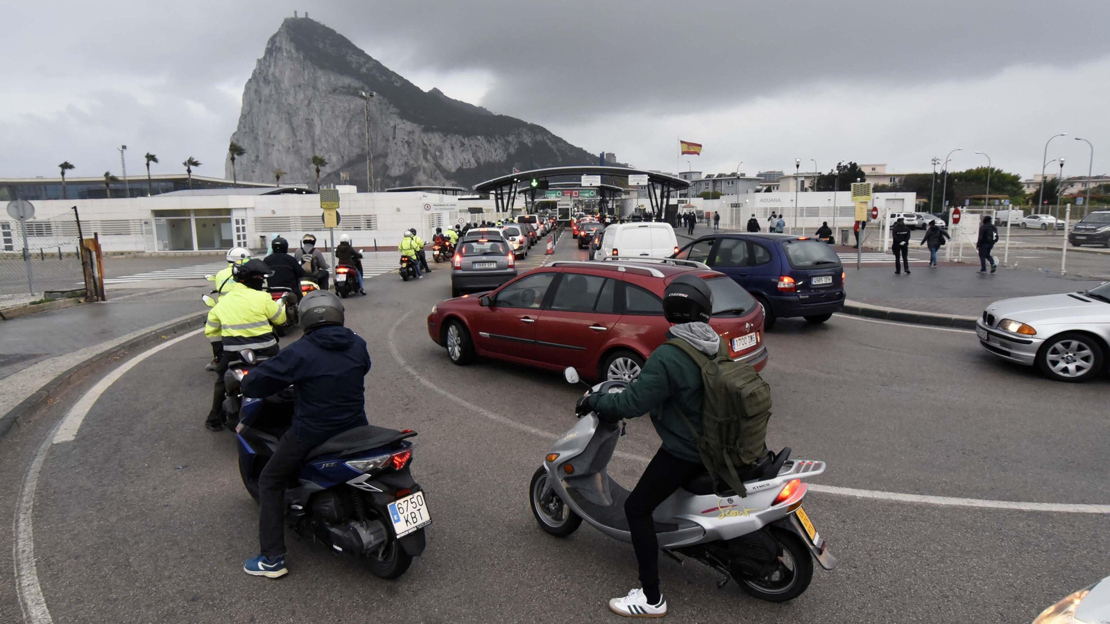 Las fotos de un día laborable en Gibraltar durante el coronavirus