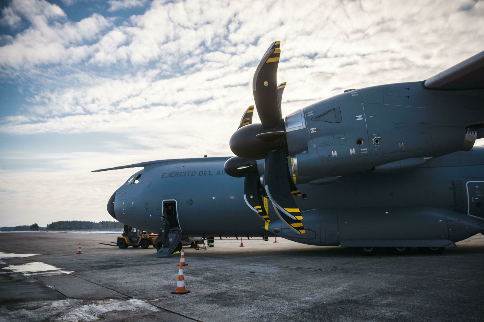 Un A400 aterriza en el Aeropuerto Internacional de Riga.