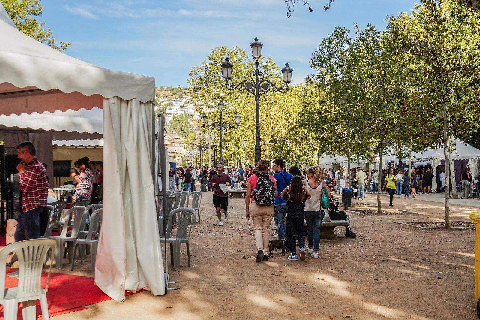 Las mejores imágenes de la Noche de los Investigadores en Granada