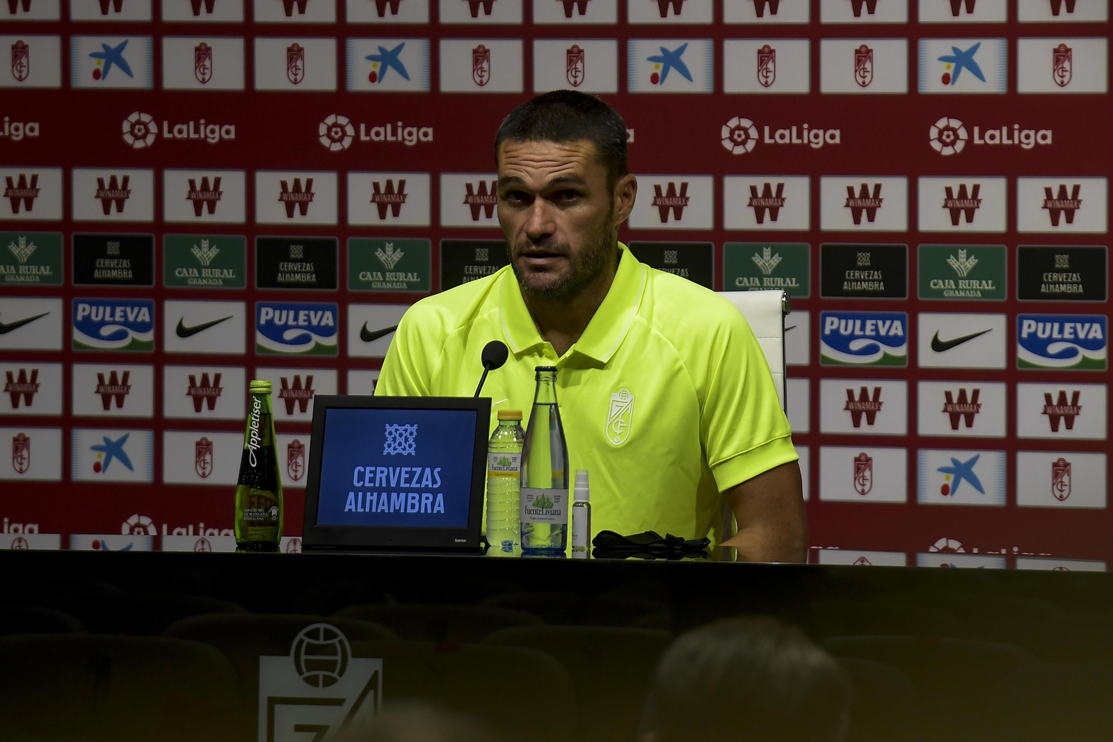 Jorge Molina se niega a tirar la toalla en la eliminatoria ante el Manchester