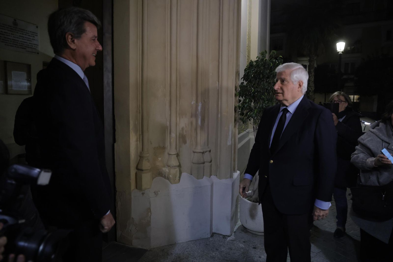 Famosos en el décimo aniversario de la muerte de la Duquesa de Alba, todas las fotos