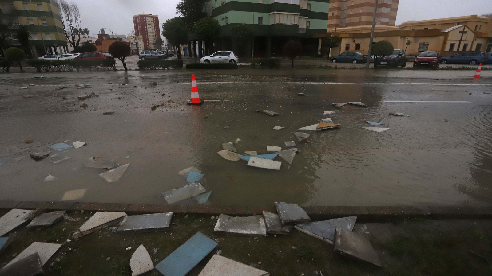 Fotos de los destrozos del temporal de levante en La Línea