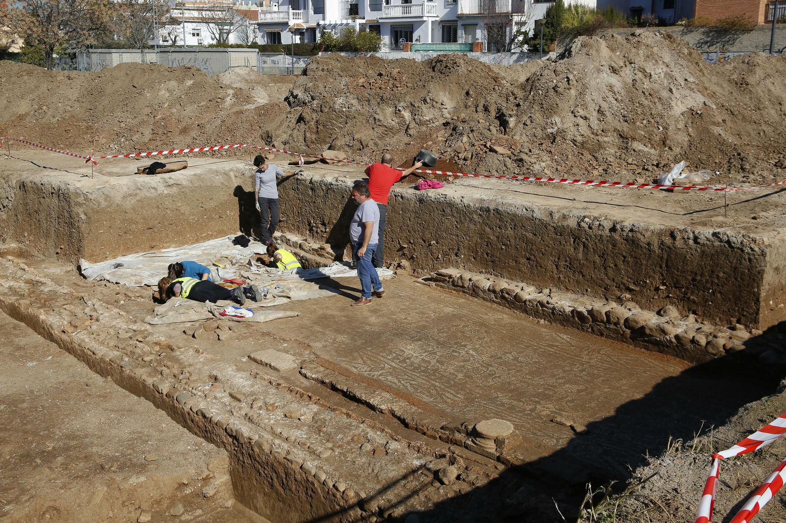Fotos: así es el mosaico romano encontrado en la villa del Zaidín