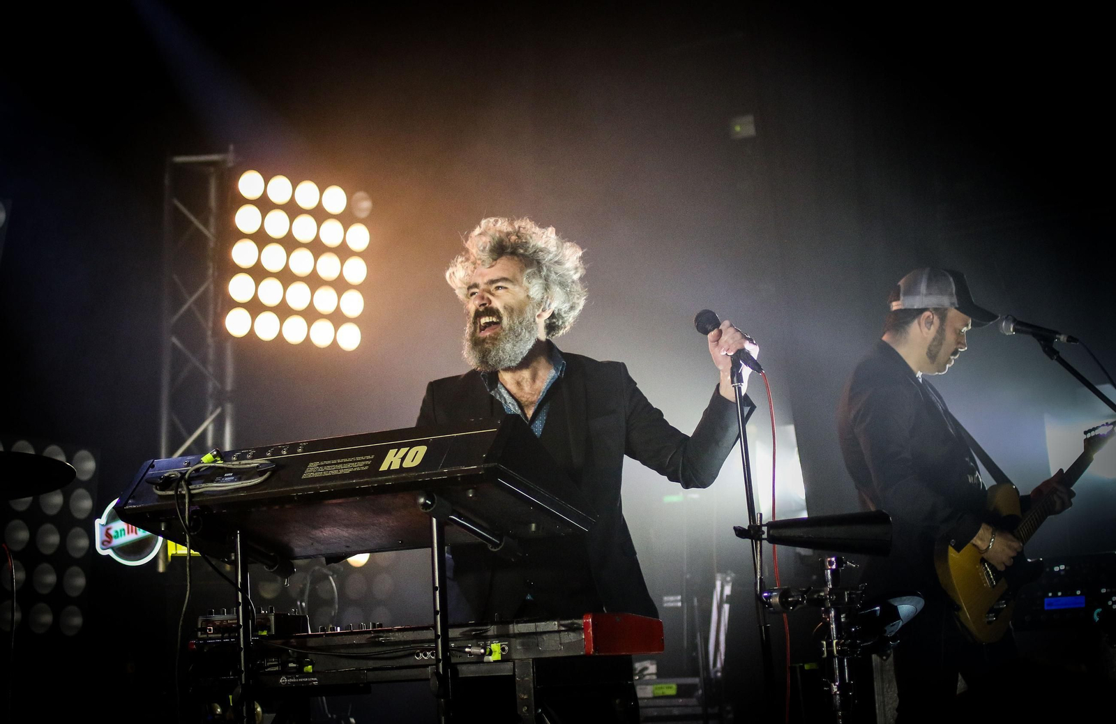 León Benavente, durante una actuación.