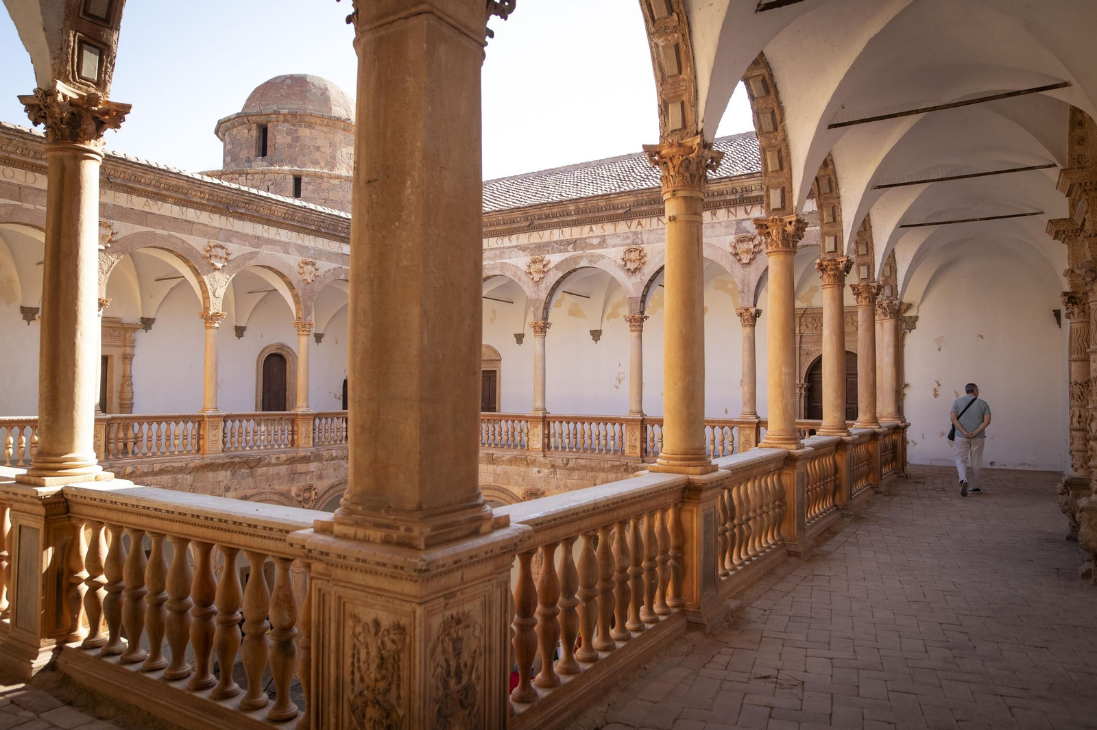 En el interior del Castillo de La Calahorra: las imágenes de la nueva fortaleza de la provincia de Granada