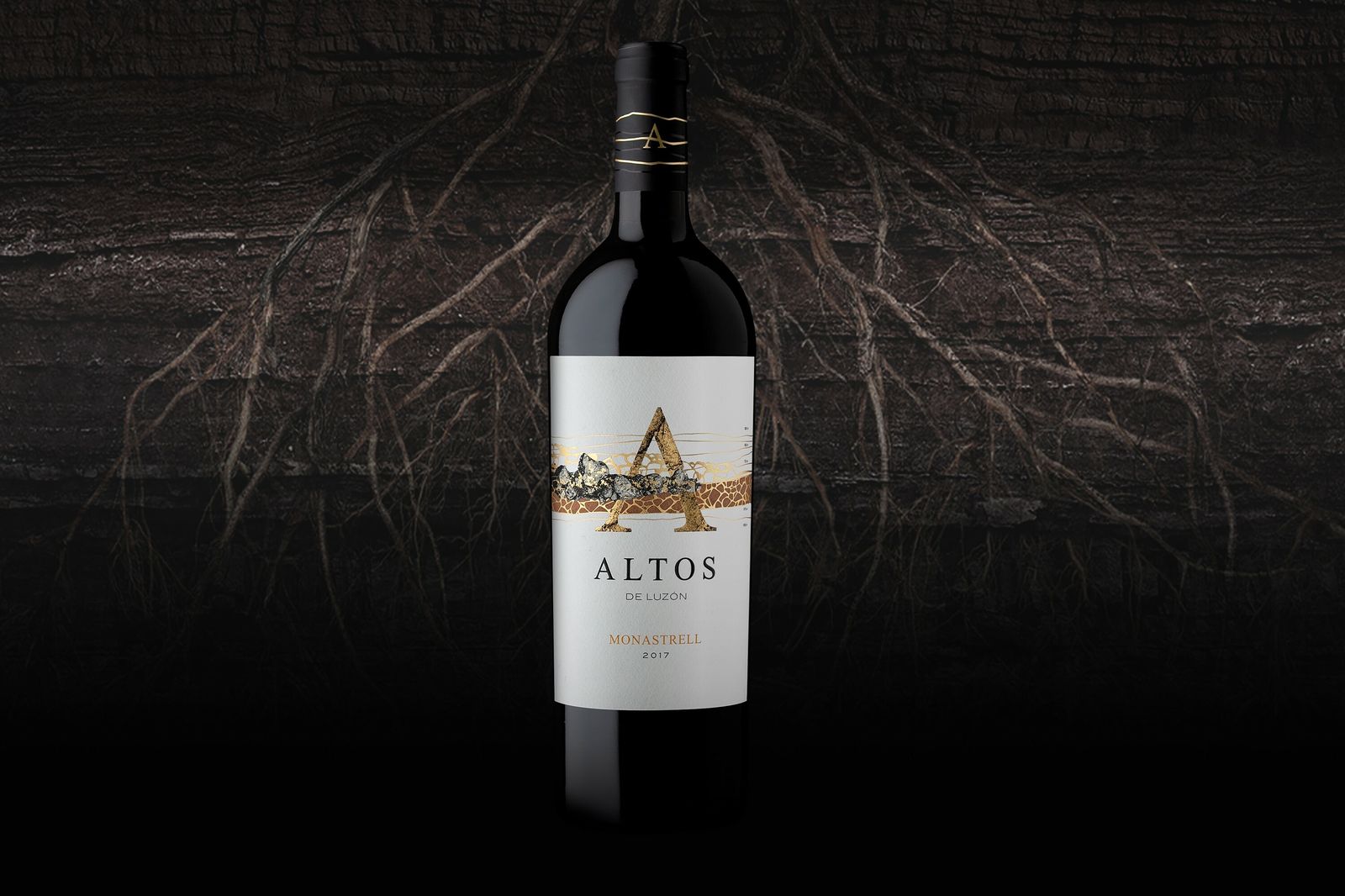 Bodegas Luzón renueva por dentro y por fuera su emblemático Altos de Luzón