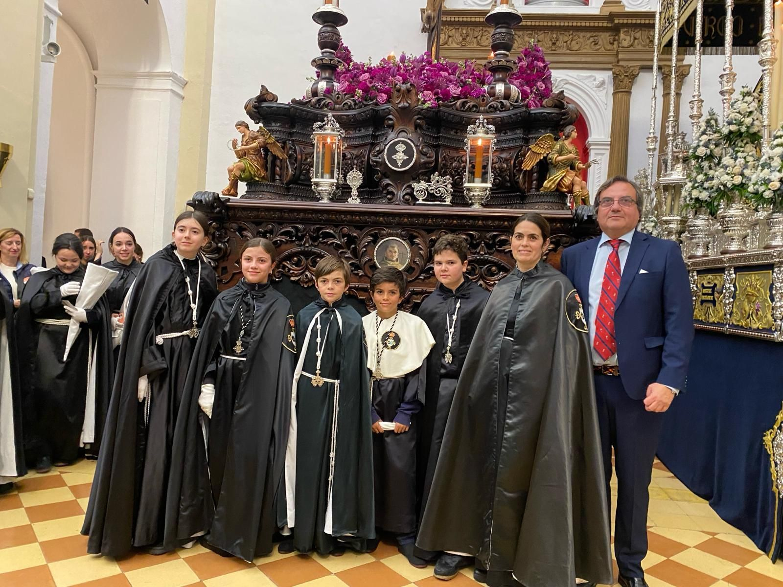 En imágenes: La lluvia suspende el Lunes Santo en cuestión de horas