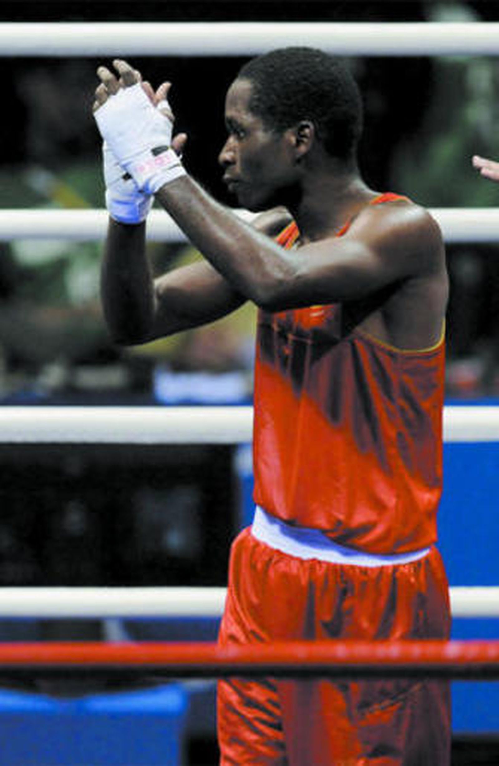 Kelvin de la Nieve en el combate de los pasados Juegos Olímpicos.